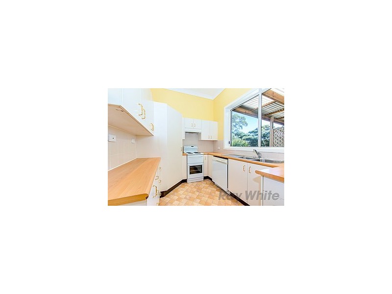 32 Garden Grove Parade, Adamstown Heights NSW 2289