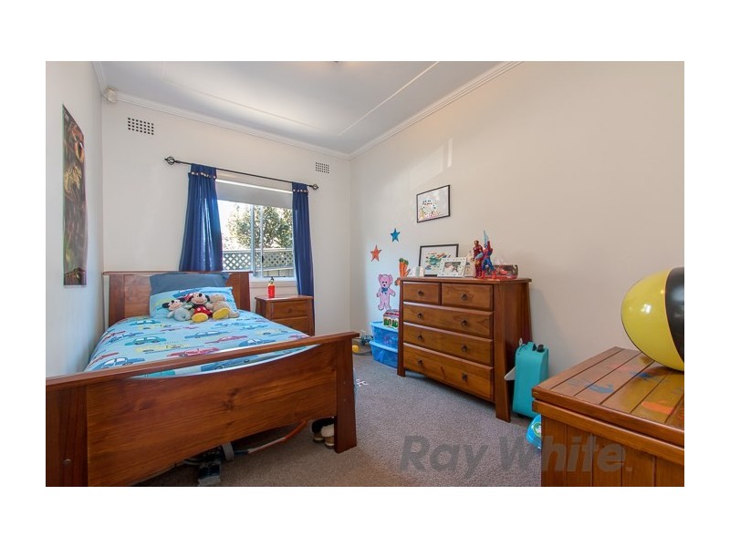 8 Hallvert Crescent, Charlestown NSW 2290