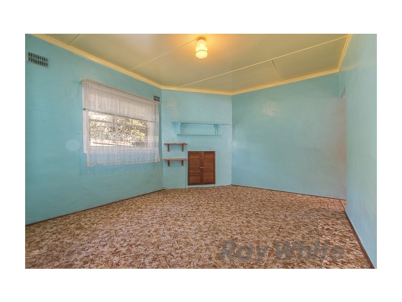 6 Pearce Street, Cardiff NSW 2285