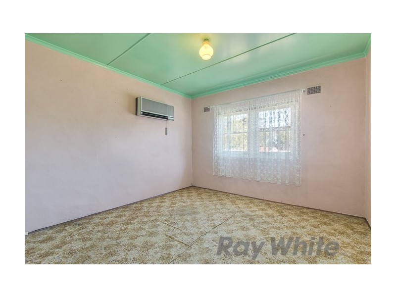 6 Pearce Street, Cardiff NSW 2285