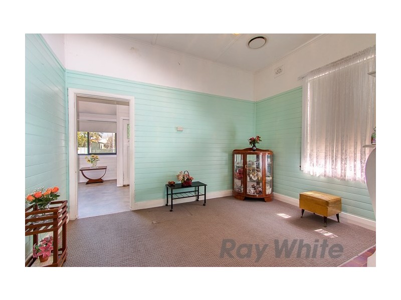 14 Kitchener Parade, Mayfield East NSW 2304