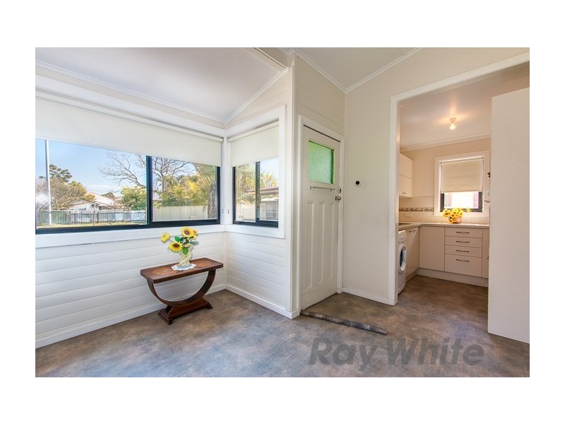 14 Kitchener Parade, Mayfield East NSW 2304