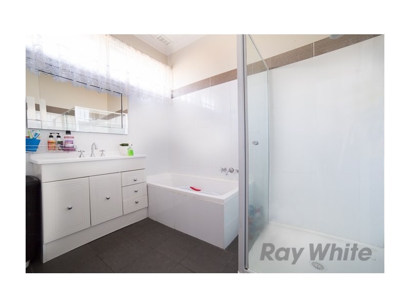 33 Kimbarra Close, Kotara NSW 2289
