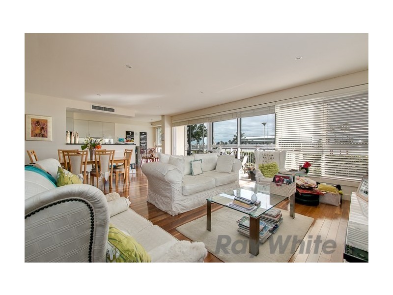 2/304 Wharf Road, Newcastle NSW 2300