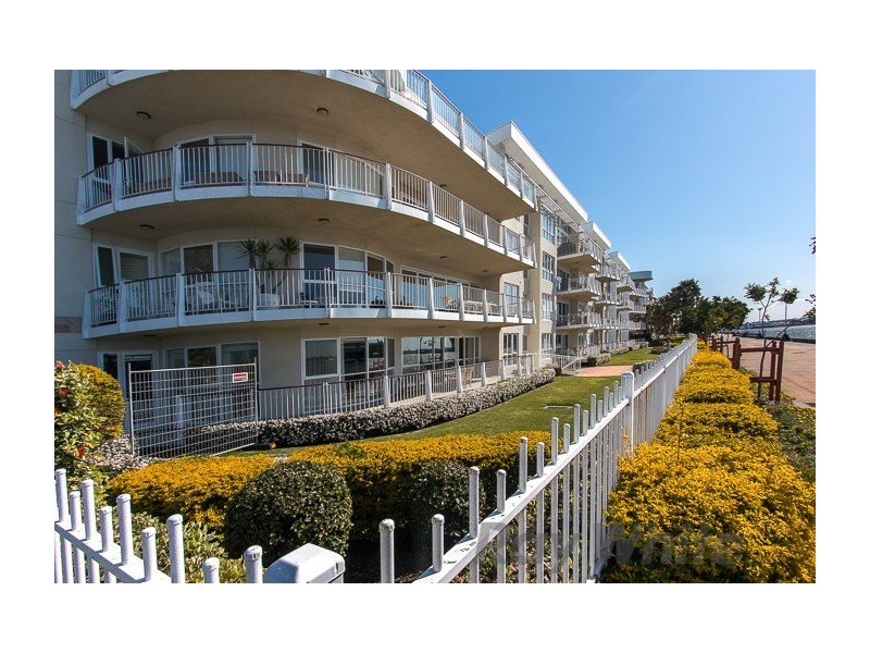 2/304 Wharf Road, Newcastle NSW 2300
