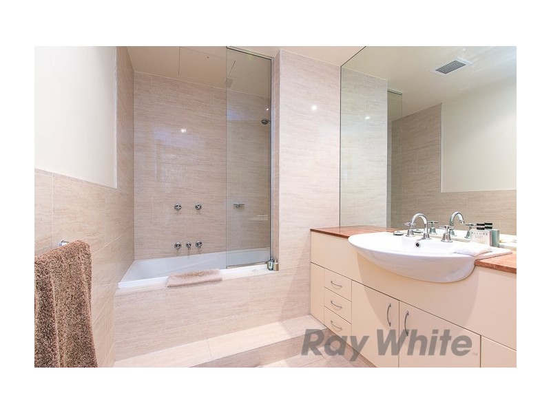 2/304 Wharf Road, Newcastle NSW 2300