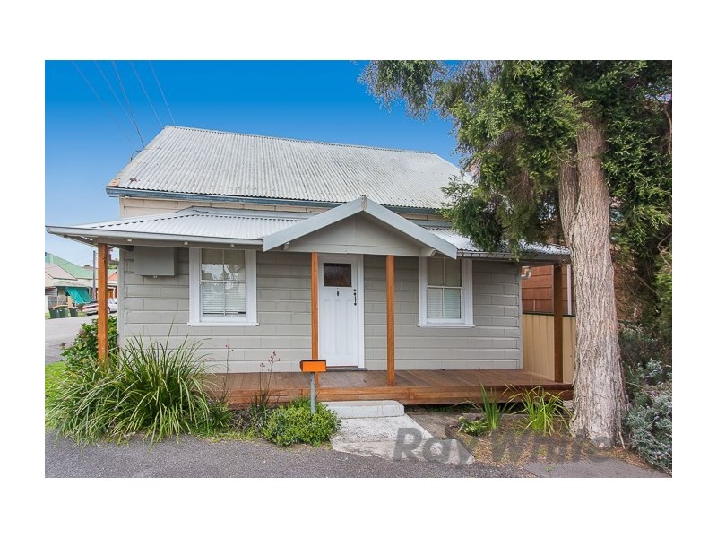 8 William Street, Tighes Hill NSW 2297