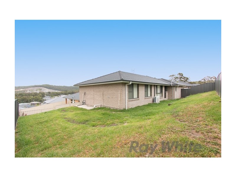 14 Raleigh Street, Cameron Park NSW 2285