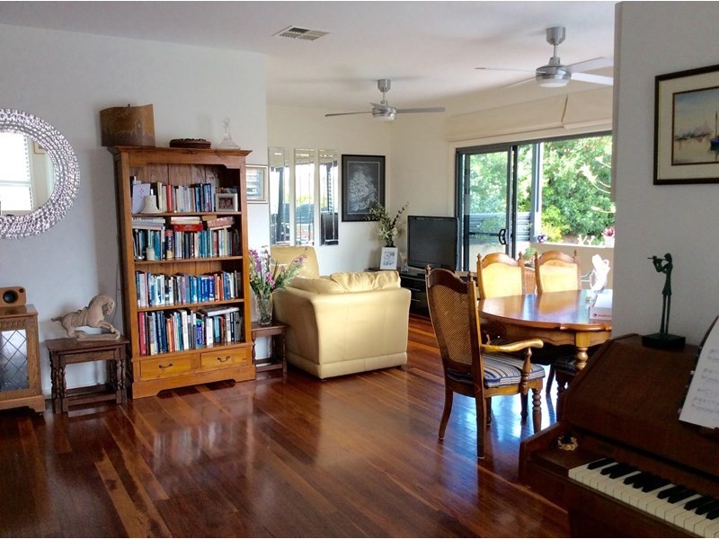 2/139 Brooks Street, Bar Beach NSW 2300