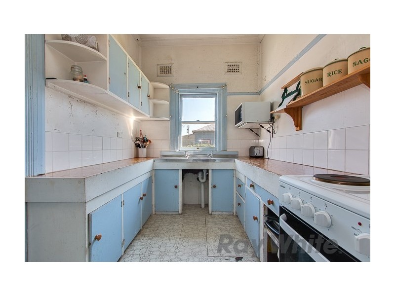 39 Fourth Street, Cardiff South NSW 2285