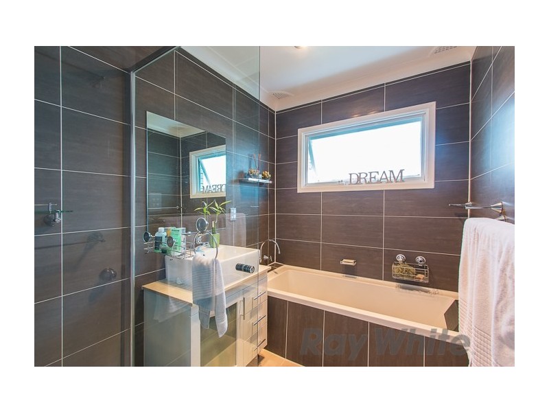 28 Regal Way, Valentine NSW 2280