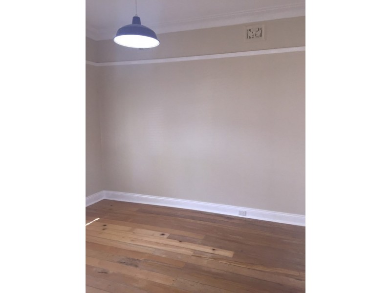 16 Roslyn Street, Islington NSW 2296