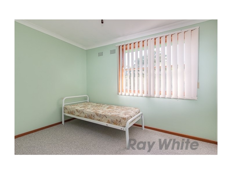 4 Pine Place, Gateshead NSW 2290