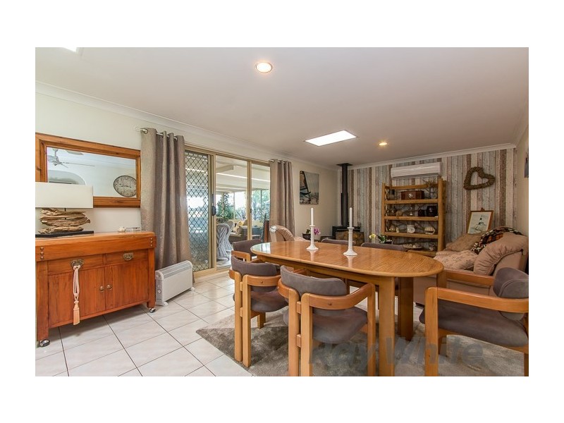 3 Holt Place, Raymond Terrace NSW 2324