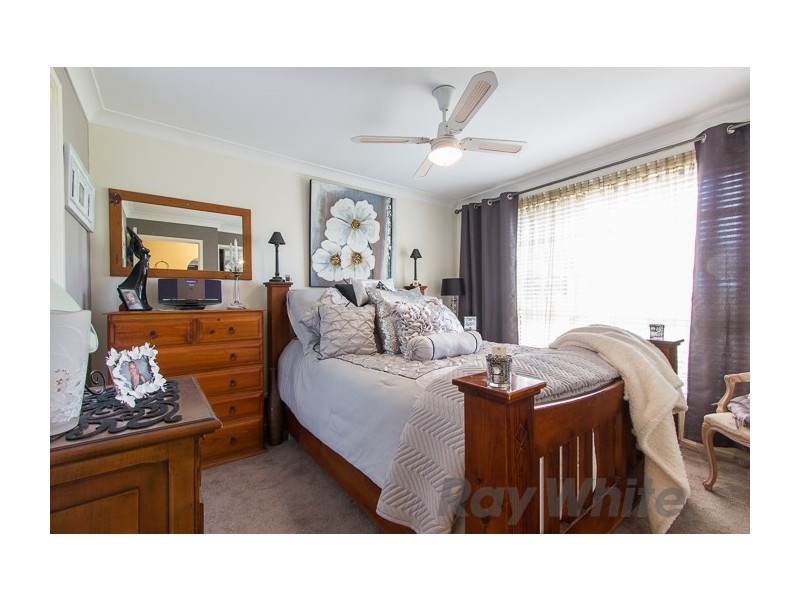 3 Holt Place, Raymond Terrace NSW 2324