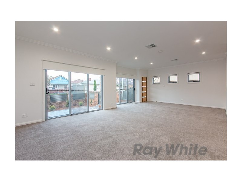 1/4 Carrington Parade, New Lambton NSW 2305