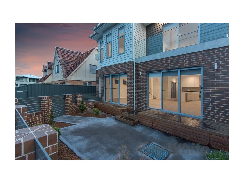 1/4 Carrington Parade, New Lambton NSW 2305