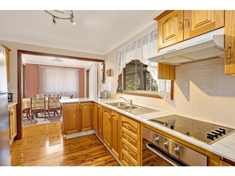 8 Hazelton Grove, Charlestown NSW 2290