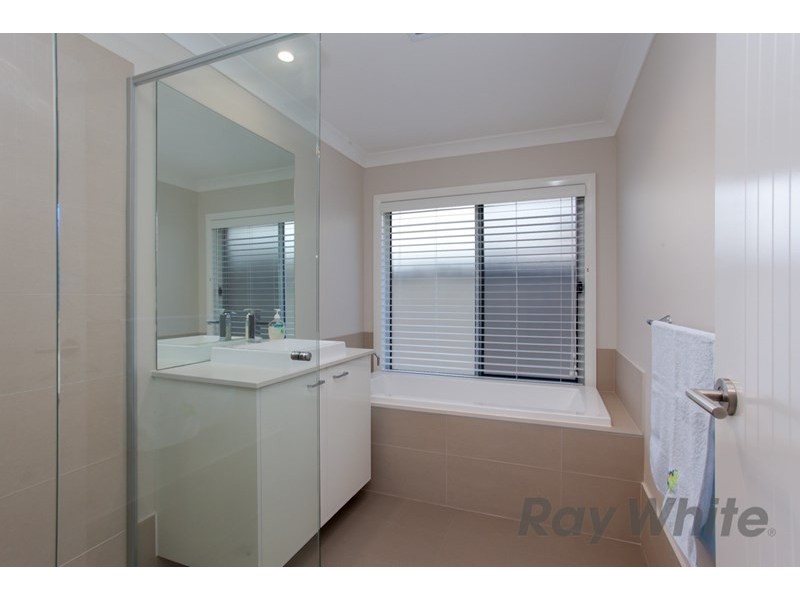 4 Jabiru Drive, Fern Bay NSW 2295