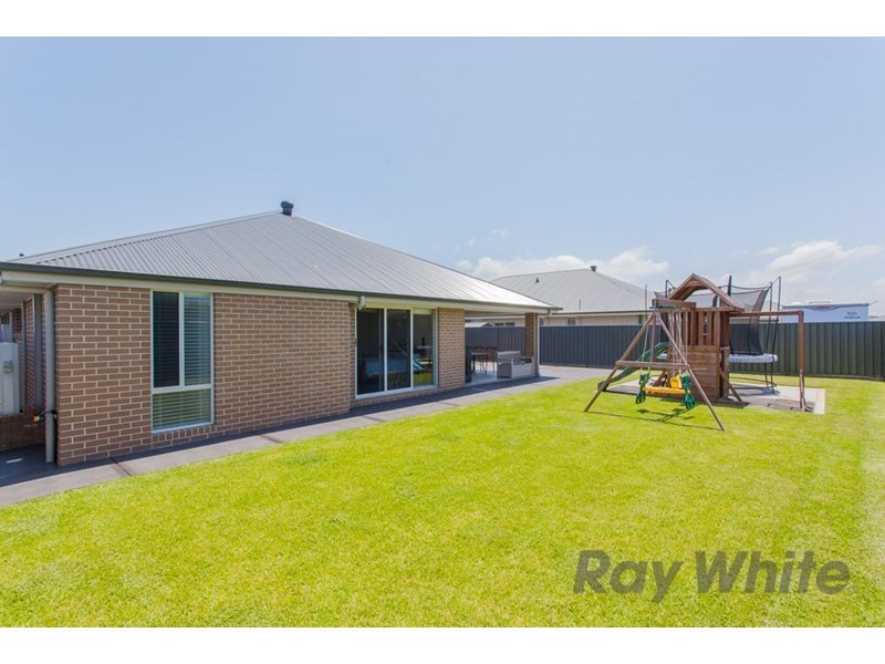 4 Jabiru Drive, Fern Bay NSW 2295