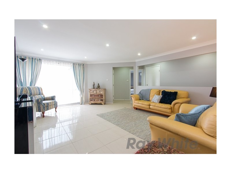 14 Woodside Drive, Eleebana NSW 2282
