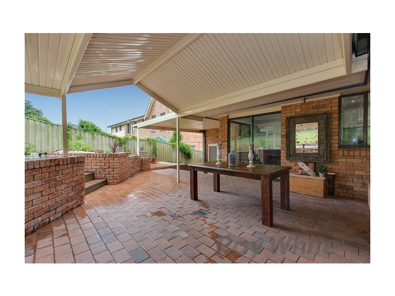 14 Woodside Drive, Eleebana NSW 2282