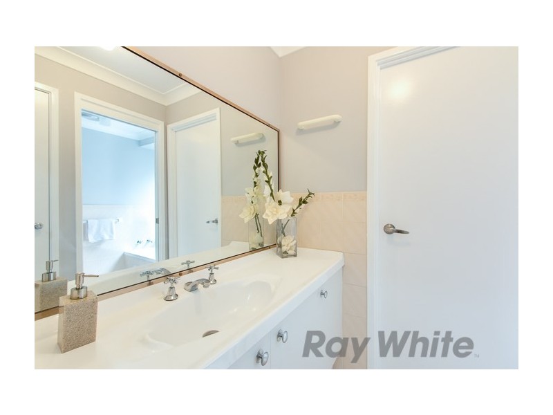 14 Woodside Drive, Eleebana NSW 2282