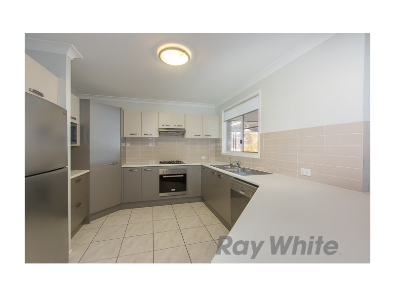 16 Clarkstone Avenue, Cameron Park NSW 2285