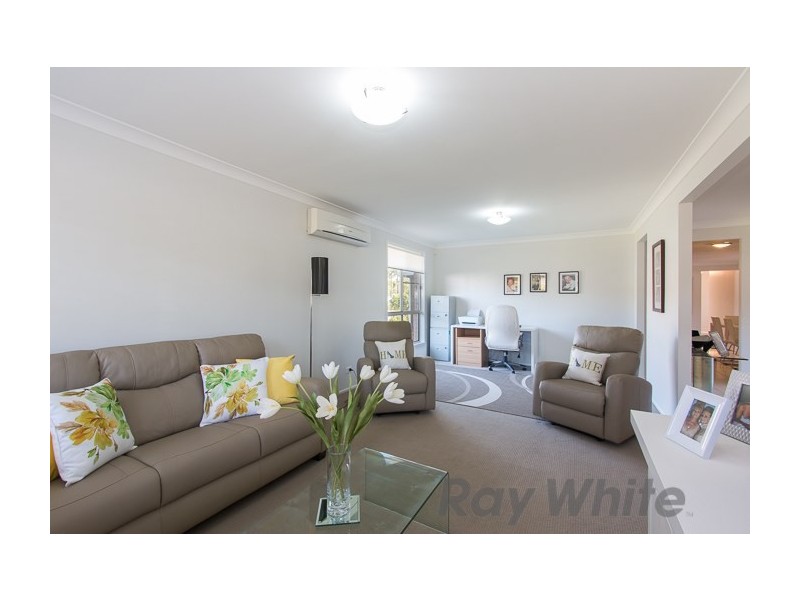 16 Clarkstone Avenue, Cameron Park NSW 2285