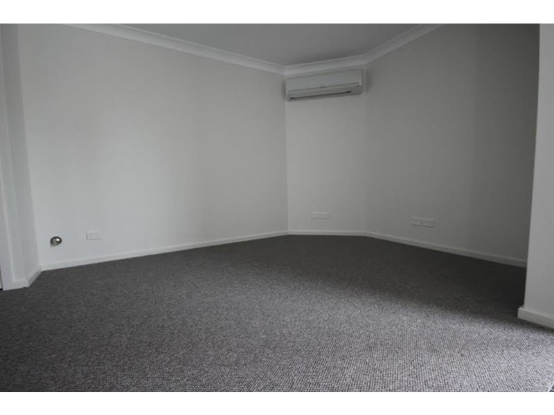 1/301 Sandgate Road, Shortland NSW 2307