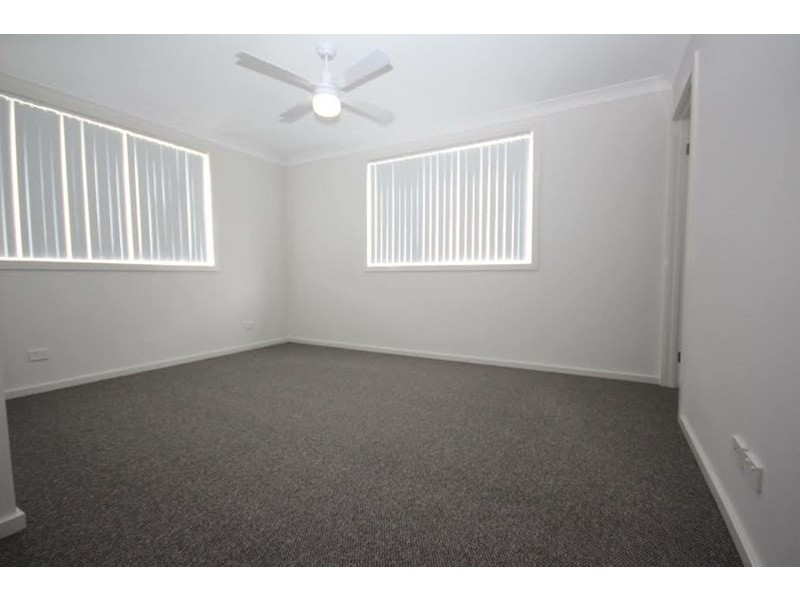 1/301 Sandgate Road, Shortland NSW 2307