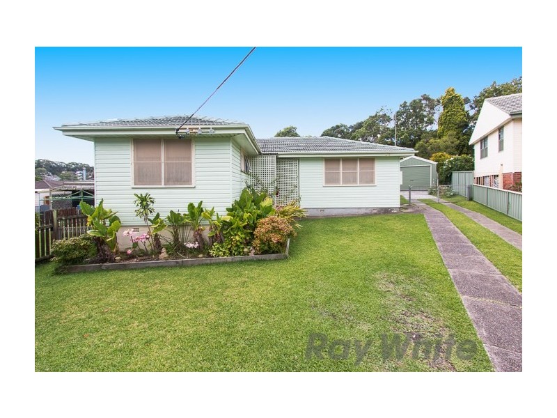 5 Pine Place, Gateshead NSW 2290