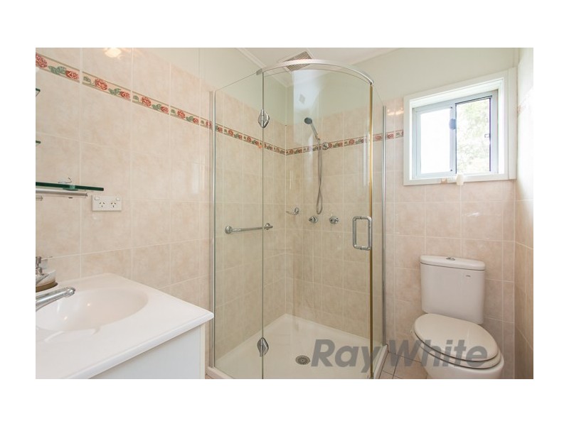 5 Pine Place, Gateshead NSW 2290