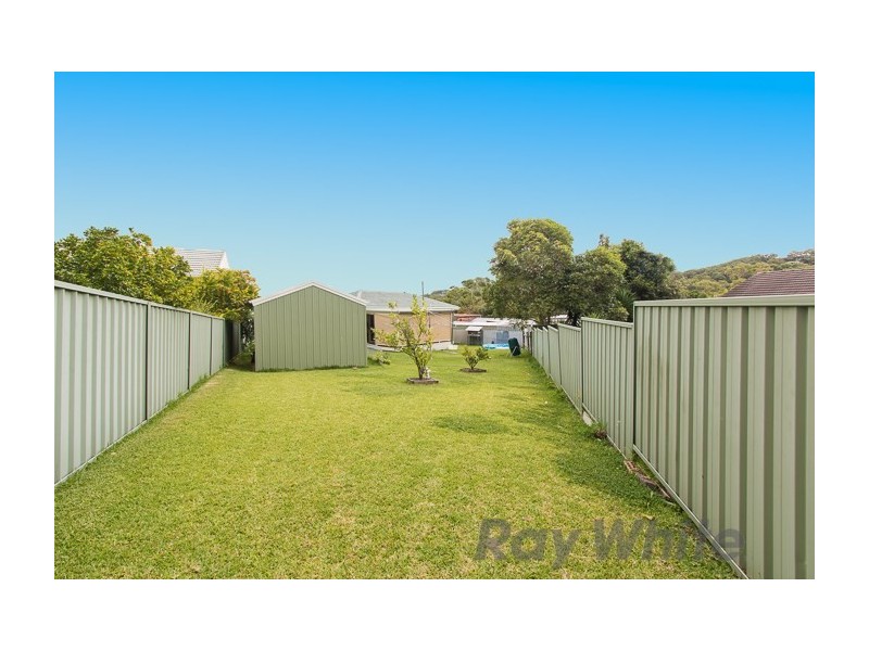 5 Pine Place, Gateshead NSW 2290