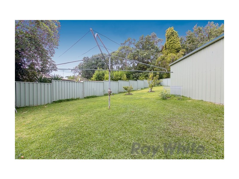 5 Pine Place, Gateshead NSW 2290