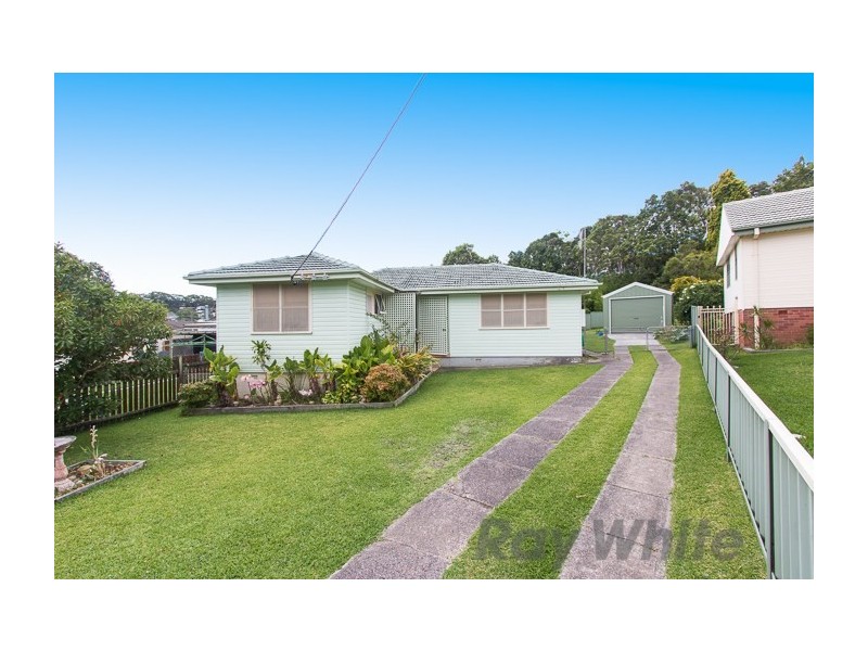 5 Pine Place, Gateshead NSW 2290