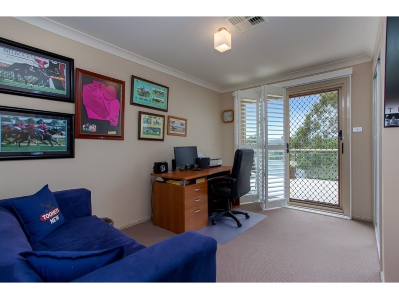 9 Crusade Close, Valentine NSW 2280