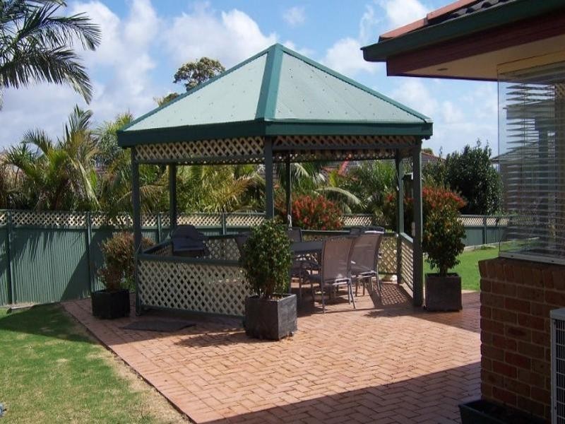 11 Smokebush Place, Garden Suburb NSW 2289