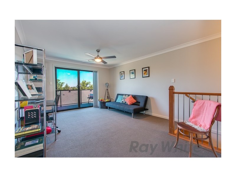 27 Jupiter Circuit, Cameron Park NSW 2285