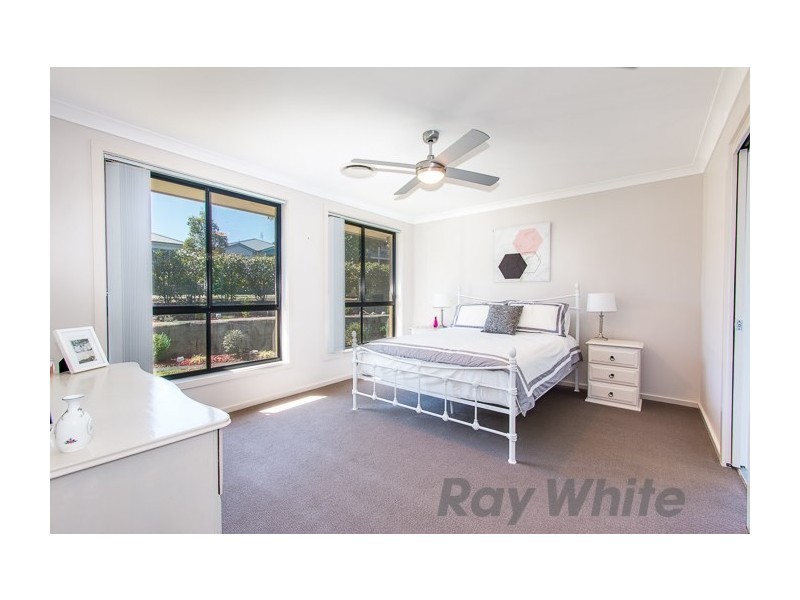27 Jupiter Circuit, Cameron Park NSW 2285