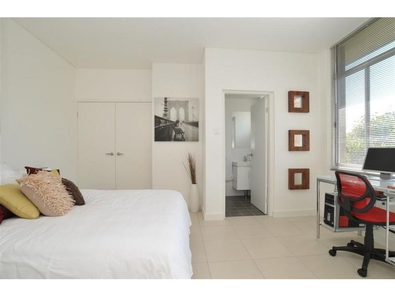 6/4 Hillview Crescent, The Hill NSW 2300