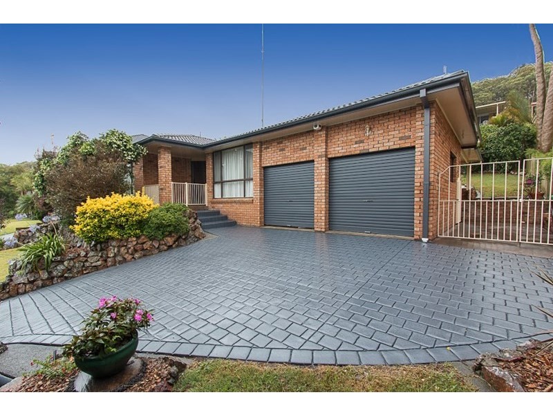 14 Woodside Drive, Eleebana NSW 2282
