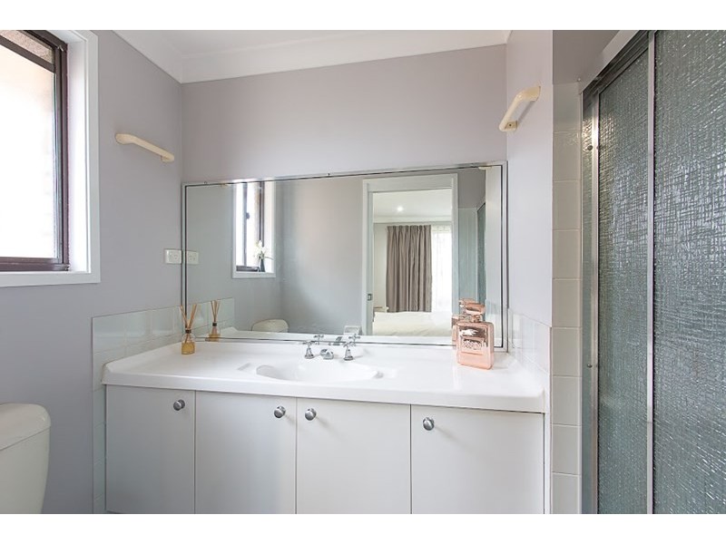 14 Woodside Drive, Eleebana NSW 2282