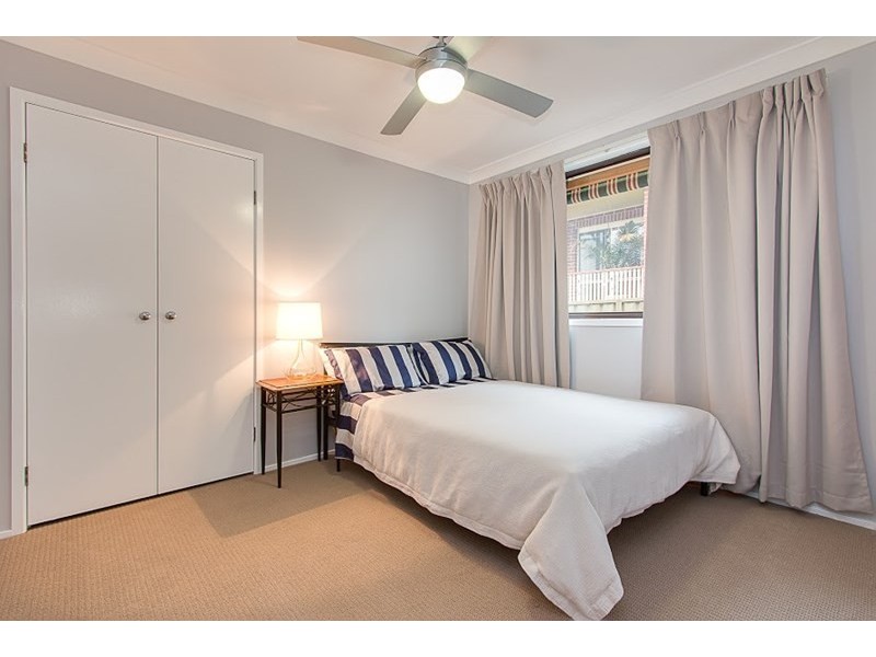 14 Woodside Drive, Eleebana NSW 2282