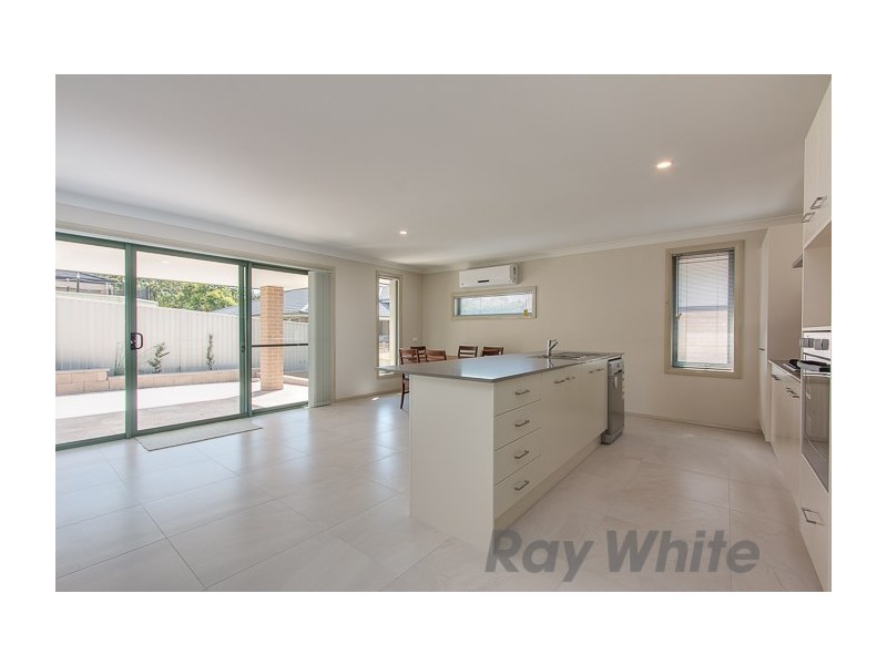 10 Dianella Street, Floraville NSW 2280