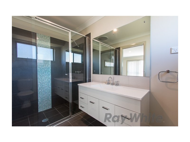 10 Dianella Street, Floraville NSW 2280