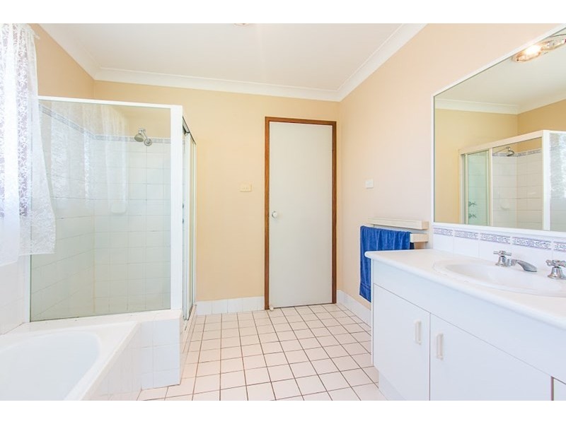 1 Simpson Court, Mayfield NSW 2304