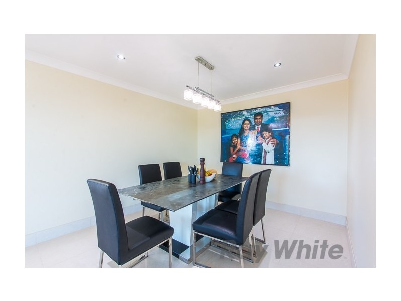 34 Faulkland Crescent, Maryland NSW 2287