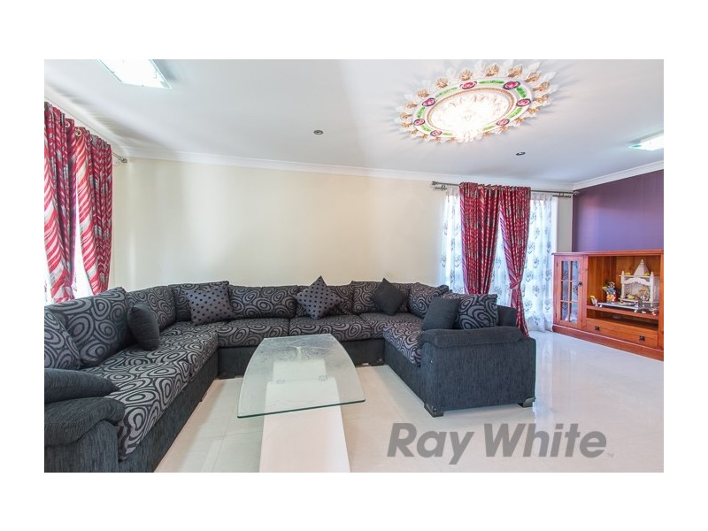 34 Faulkland Crescent, Maryland NSW 2287