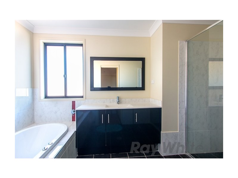 34 Faulkland Crescent, Maryland NSW 2287